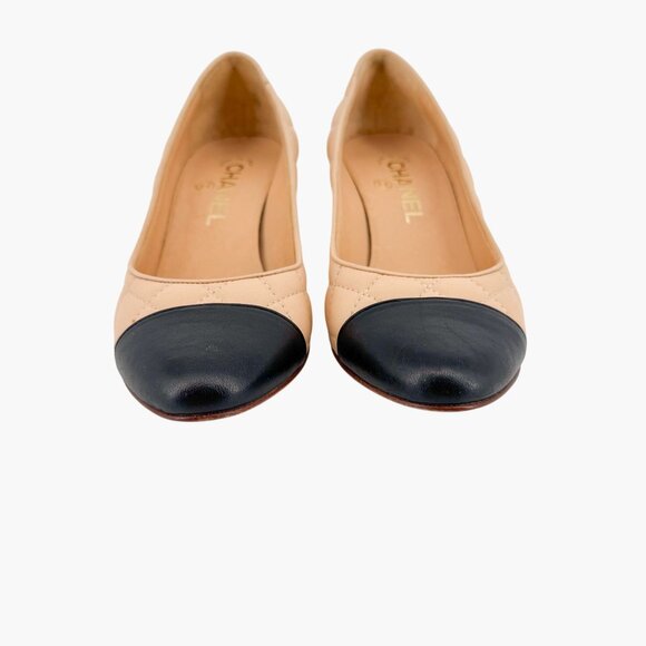 Chanel Quilted Cap Toe CC Pumps Size 36.5 US 5.5-6 Beige Black Low Heel Leather - Picture 5 of 14